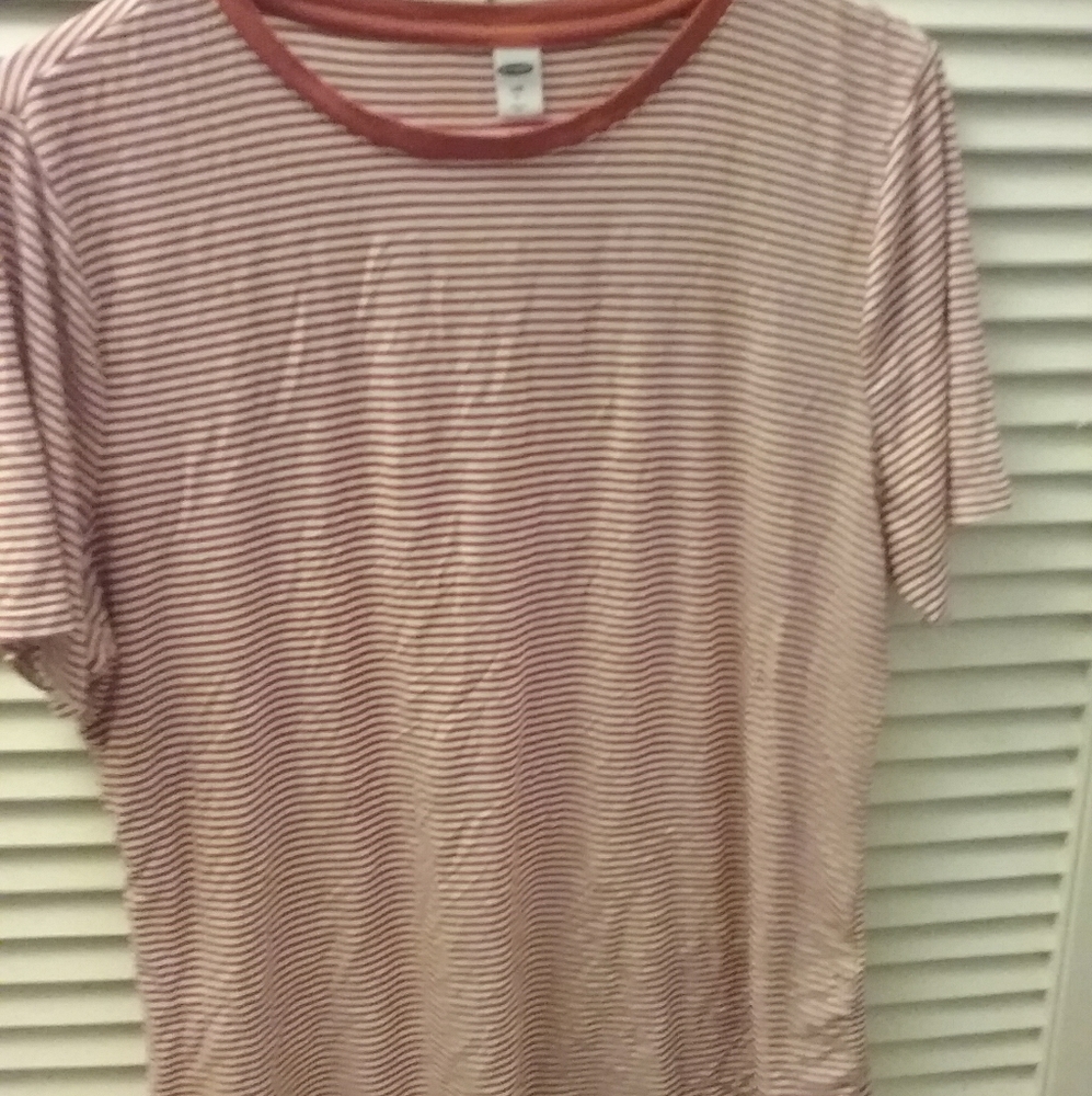 Old Navy striped shirt 🦋